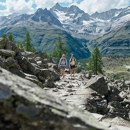 Bergliebe -neu & Modern Inspiring Places Zermatt